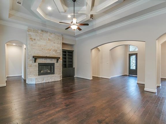 5th image of 1018 Autumnwood Dr