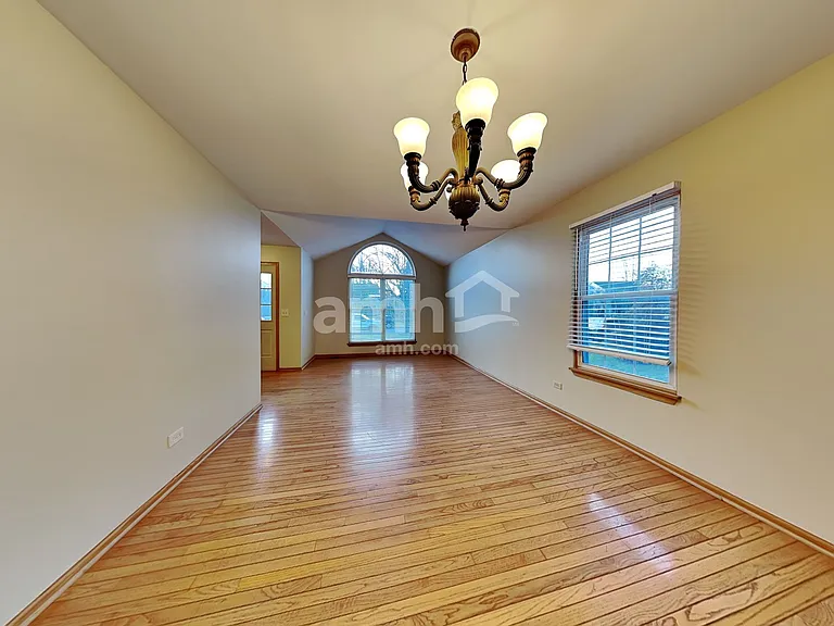 1920 Chestnut Grove Dr — Photo 6