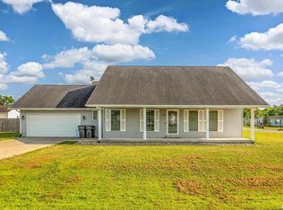 5627 Red Fox Dr, Carterville, IL 62918