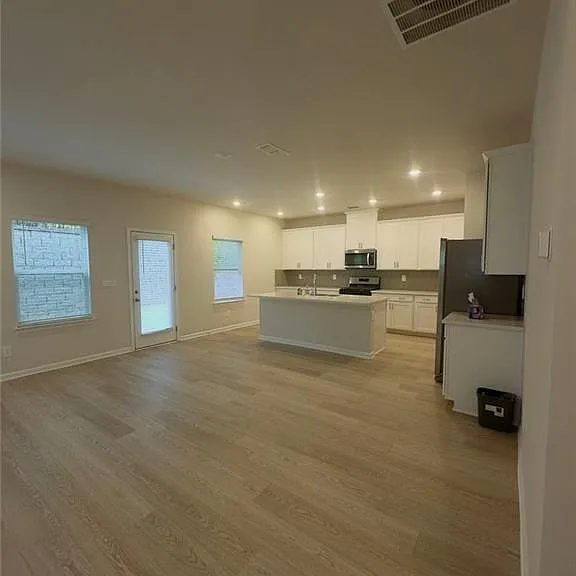327 Valley Oak Dr — Photo 8