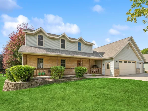 215 N Grant St, Rosendale, WI 54974