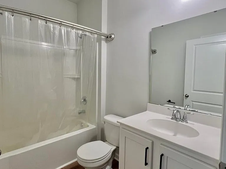 598 Wayton Cir — Photo 6