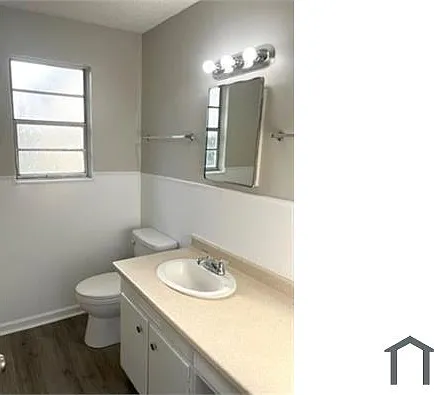 1108 Hall St #A — Photo 10