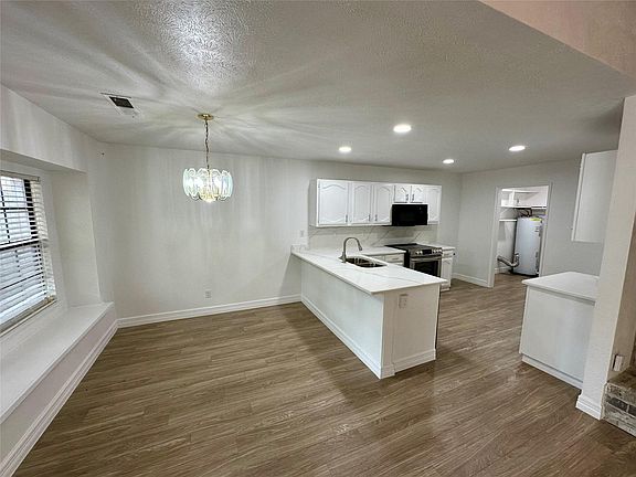 4th image of 22722 Hawkwood Dr