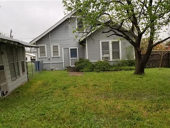 4th image of 239 N Evie St