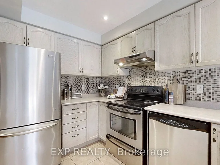 8 Hacienda Dr — Photo 8