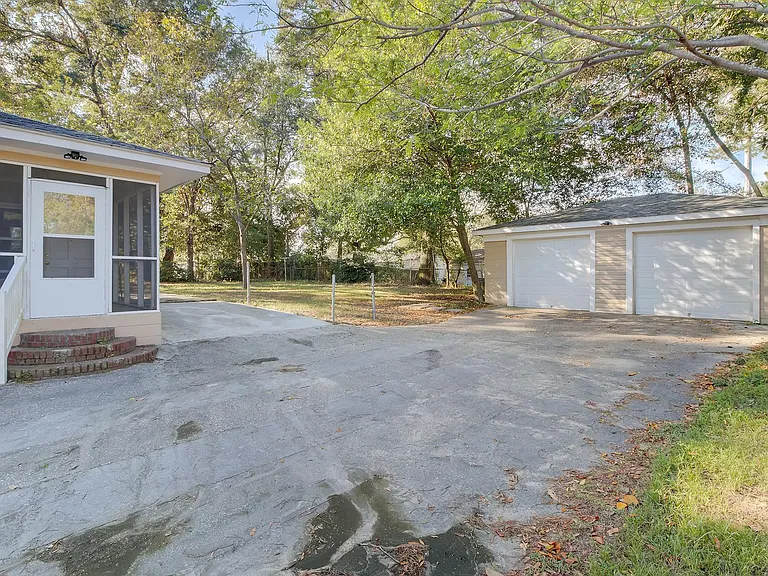 5057 Walker St — Photo 30