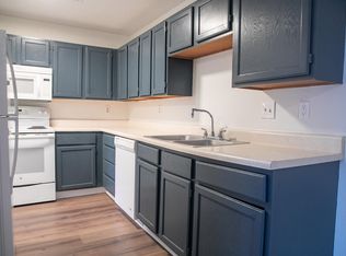 107 W Gold Coast Rd APT 25, Papillion, NE 68046