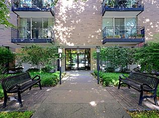 424 Park Ave APT 201, River Forest, IL 60305