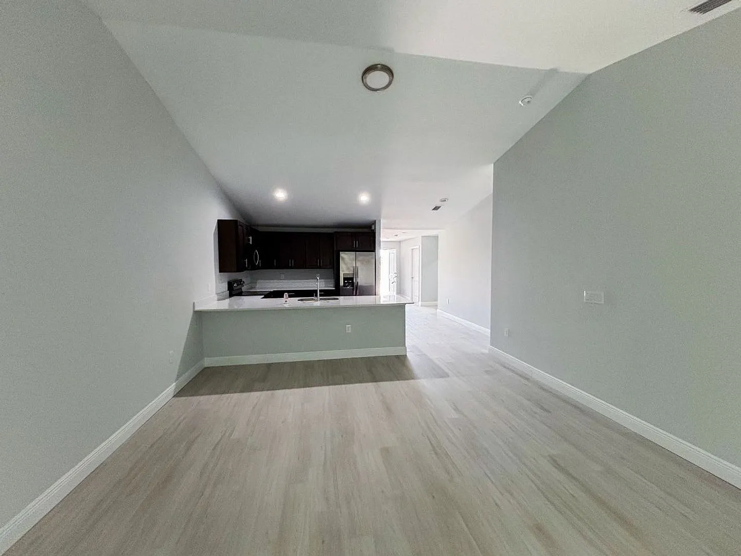 Amazing Opportunity! This Spacious Duplex Offers 3 Bedrooms, 2 Bathrooms, And A 1-Car Garage — Photo 2