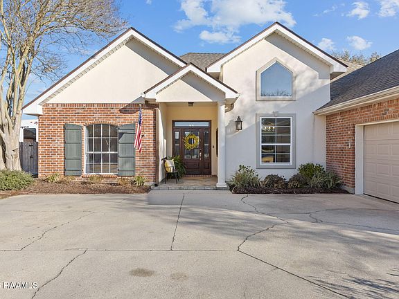 3rd image of 203 Mill Pond Dr