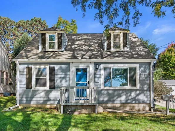 9020 W Vincent PLACE, West Allis, WI 53214
