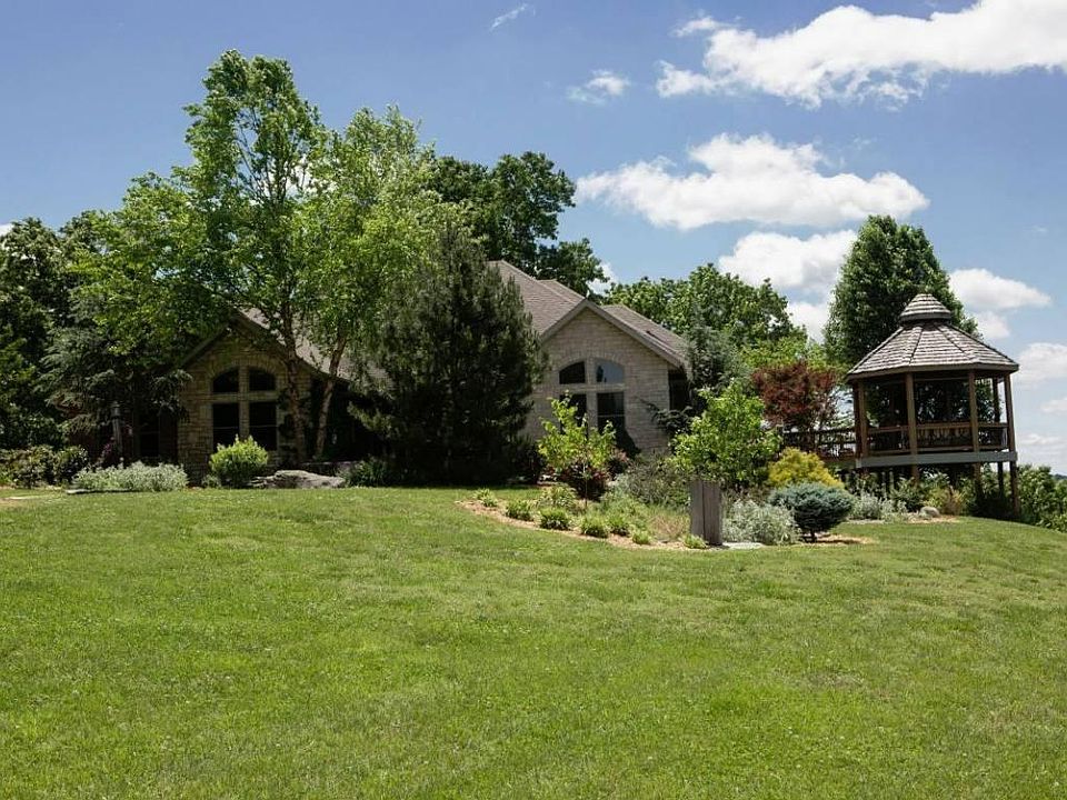 1st image of 796 Sunny Slope Dr