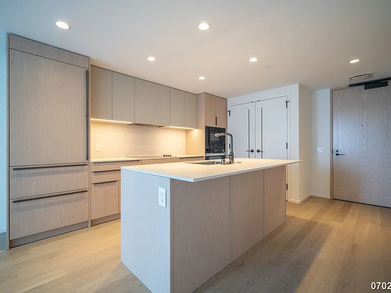 333 Ward Ave #1306 — Photo 13