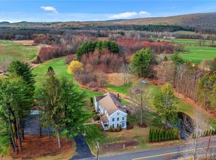 111 East St, Granby, CT 06035