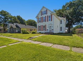 1121 W 14th St, Davenport, IA 52804