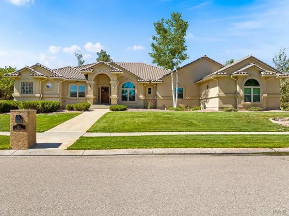 4211 Saint Andrews Dr, Pueblo, CO 81001