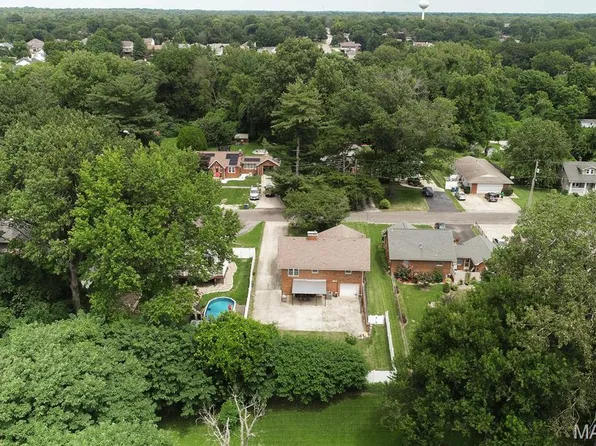 217 Lee Ave, Collinsville, IL 62234