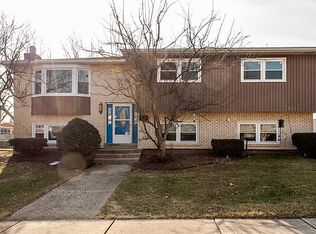 9313 Fairway Dr, Orland Park, IL