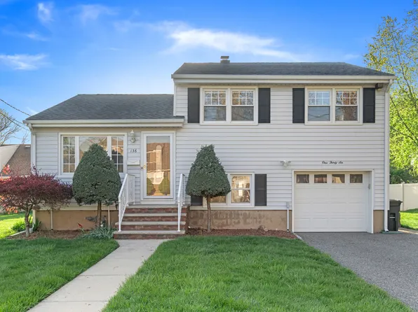 136 Lincoln Ave, Dumont, NJ 07628