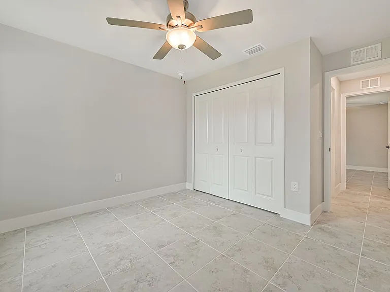 6076 Lacota Ave — Photo 15
