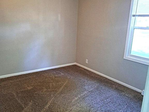 5th image of 931 Franklin Ave