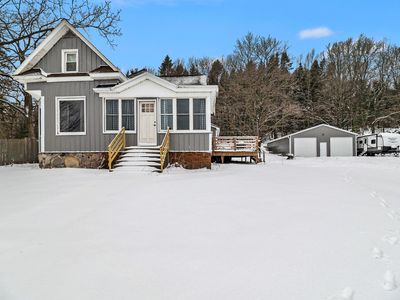5033 1st St, New Era, MI, 49446
