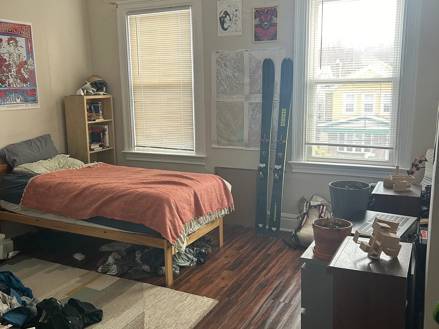 3 bed, 1050 sqft, $2,250 — Photo 1