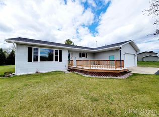 4321 D.15 Rd, Bark River, MI 49807