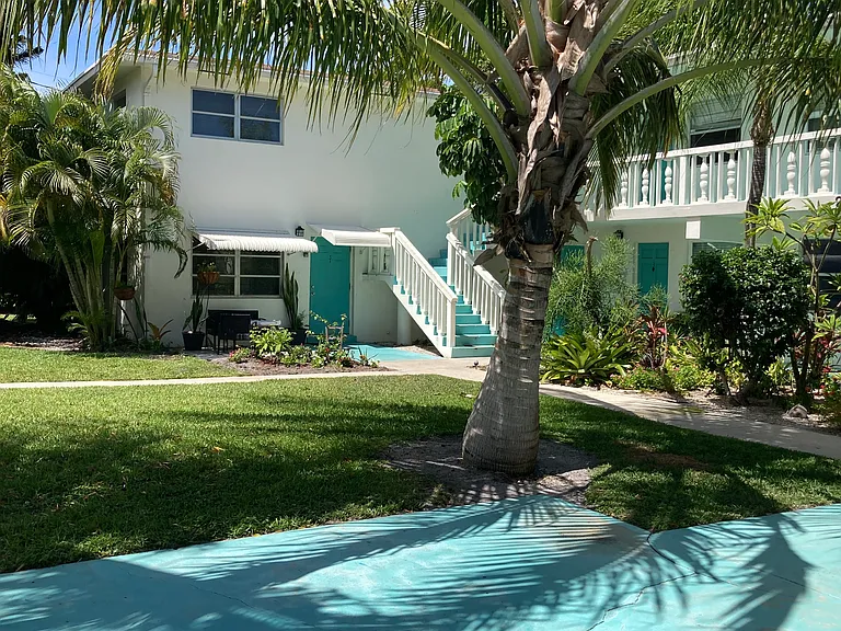 221 SE 3rd Ave #8B — Photo 1
