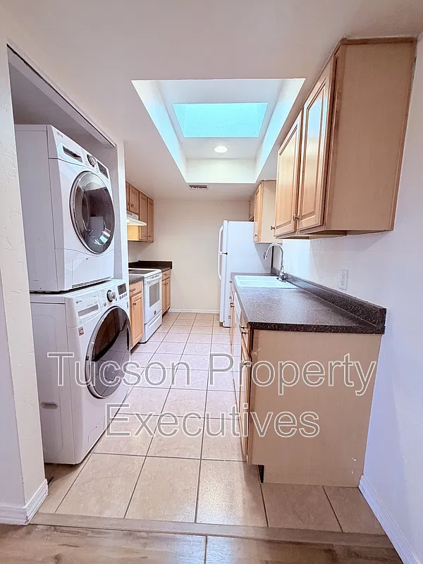 1 bed, 1.0 bath, 560 sqft, $750 — Photo 1