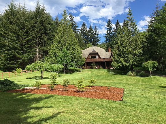 4th image of 742 Edgewood Ln