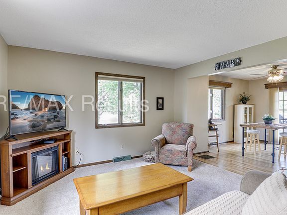 5th image of 1046 10th Ave N #0