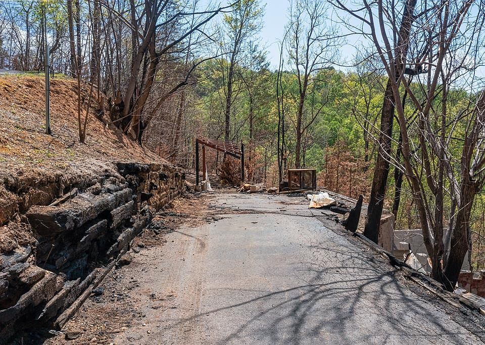 1st image of 3316 Sugar Maple Loop Rd #R