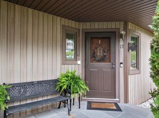 17 High Meadow Trl, Peekskill, NY 10566