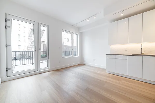 Rented by Key City Capital Inc | media 5