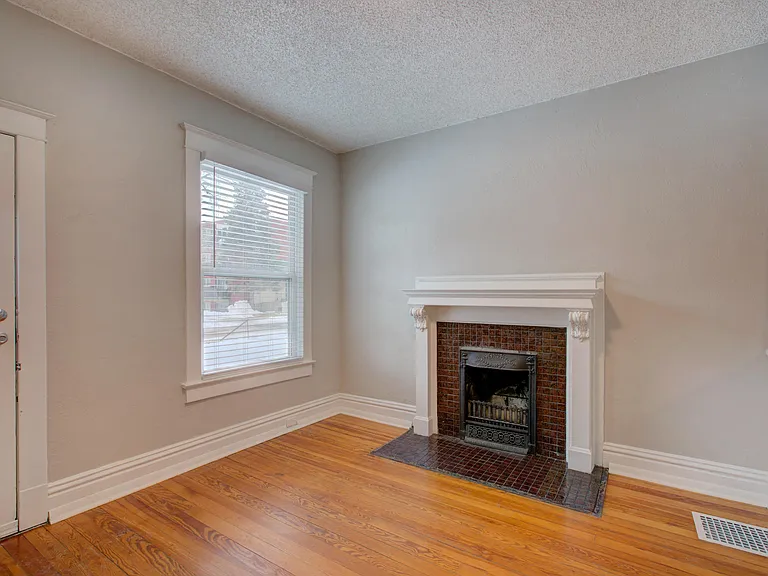 227 N Pearl St — Photo 12