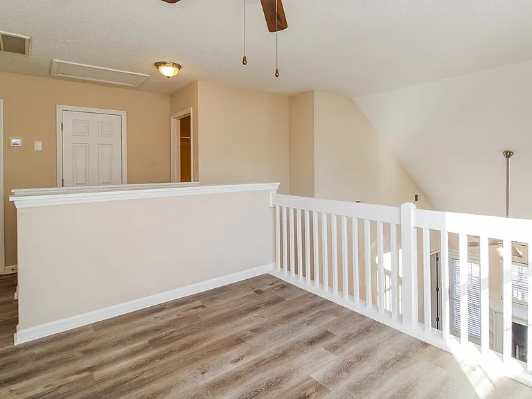 640 Piermont Ct — Photo 10