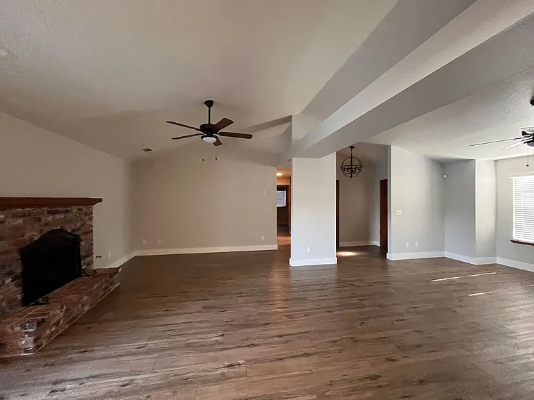 540 N Peppertree St — Photo 9