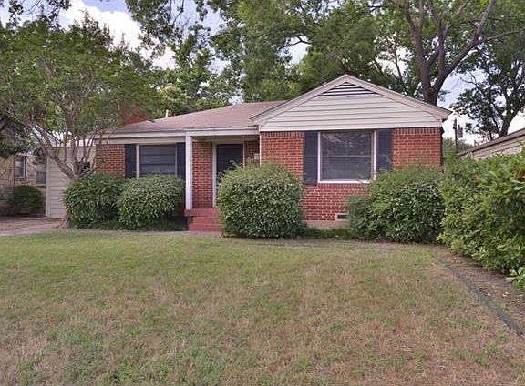2nd image of 7827 W Lovers Ln