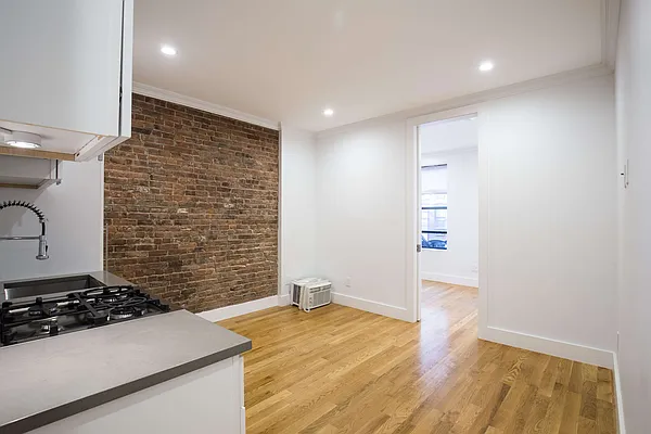 Rented by Nooklyn NYC LLC | media 17
