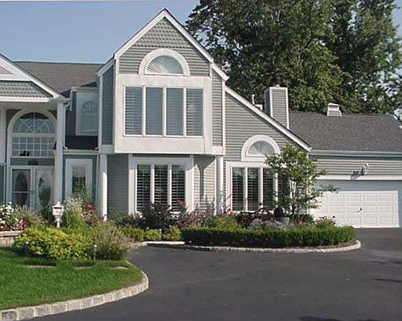 Waters Edge! NO FLOOD INSURANCE NEEDED.