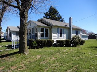 112 Broad St, Coshocton, OH 43812