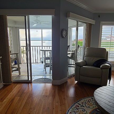 2nd image of 991 N Barfield Dr Unit 206