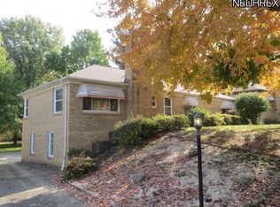 2084 Chestnut Rd, Seven Hills, OH 44131
