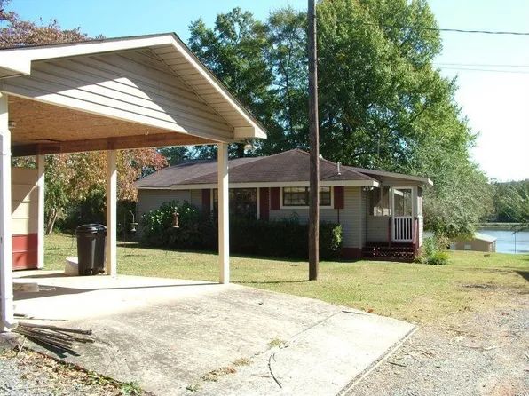 1501 Point Of Pnes, Guntersville, AL 35976