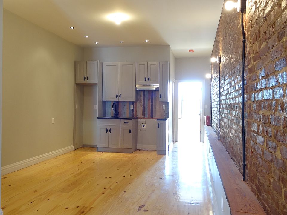 1st image of 278 Chauncey St #1B