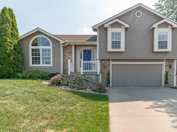 307 W 26th St, Eudora, KS 66025