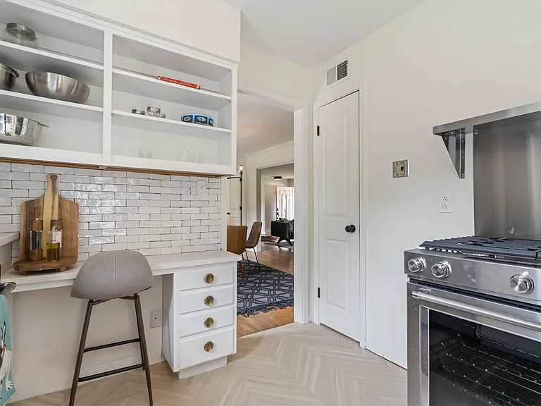 7719 Cherry St — Photo 4