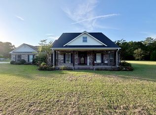 1928 Kennedy Ln, Moss Point, MS 39562